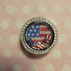 Red white and blue 4th of July origami owl